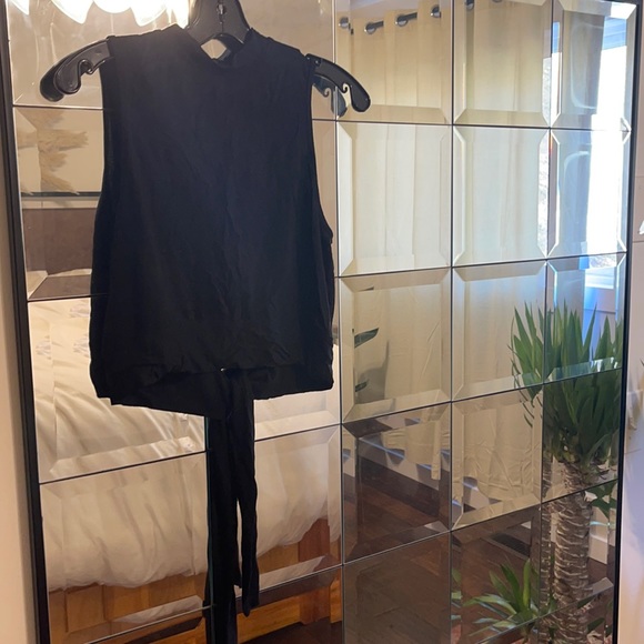 Tie Back Crop Muscle Tank Black OS - Picture 2 of 2